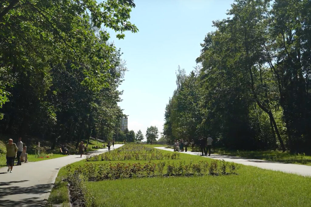 В Минске появились новые аллеи, экотропы и арт-объекты 2 photo25 07 24 15 58 24