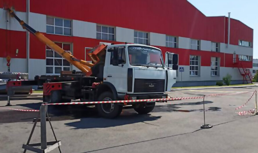 В Шклове погиб водитель автокрана — кабина оторвалась от рамы