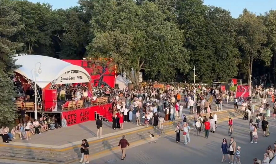 Джаз в сердце Минска: фестиваль LET’S JAZZ собрал гостей в парке Горького