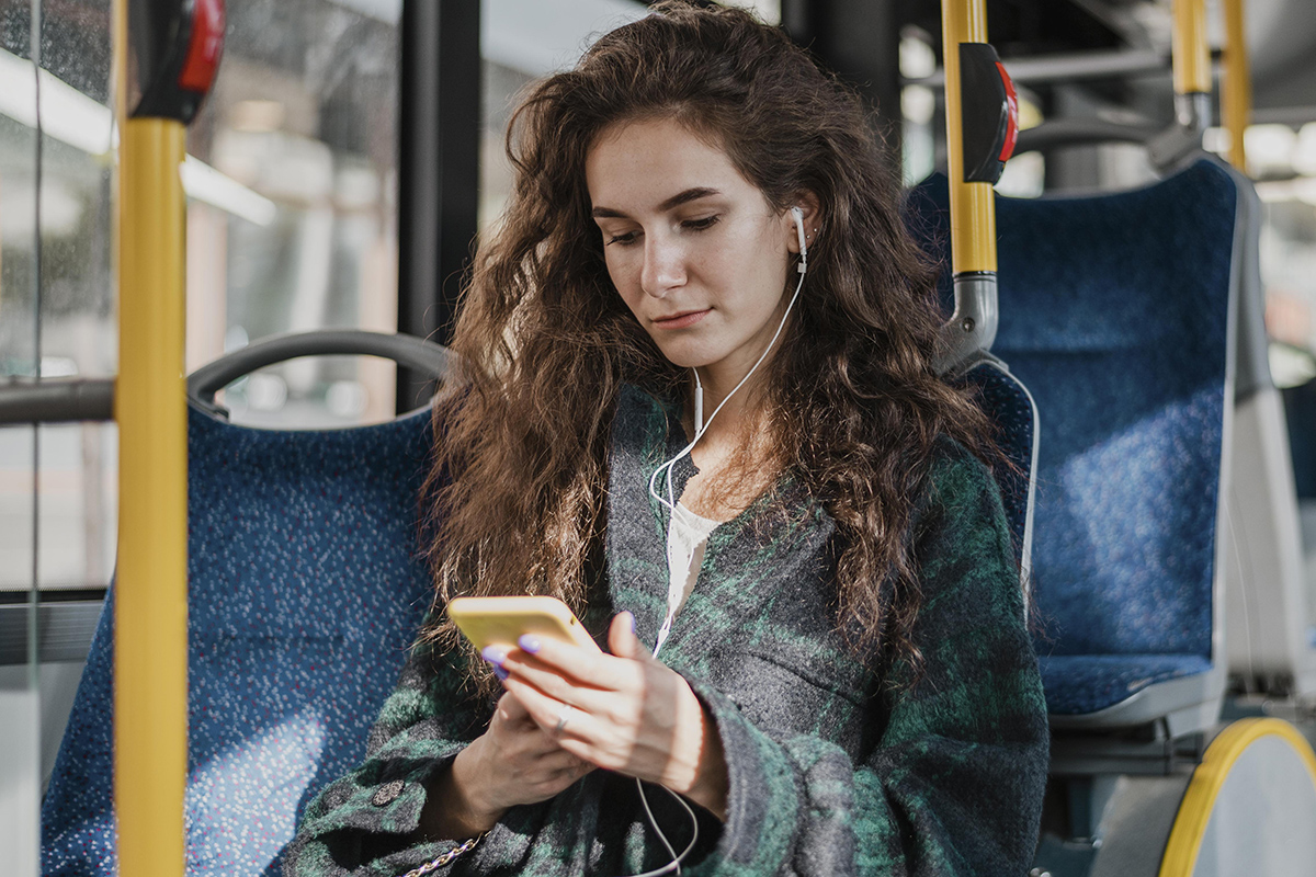 travelling with bus listening music