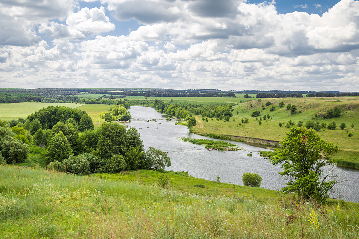 landscape river hills