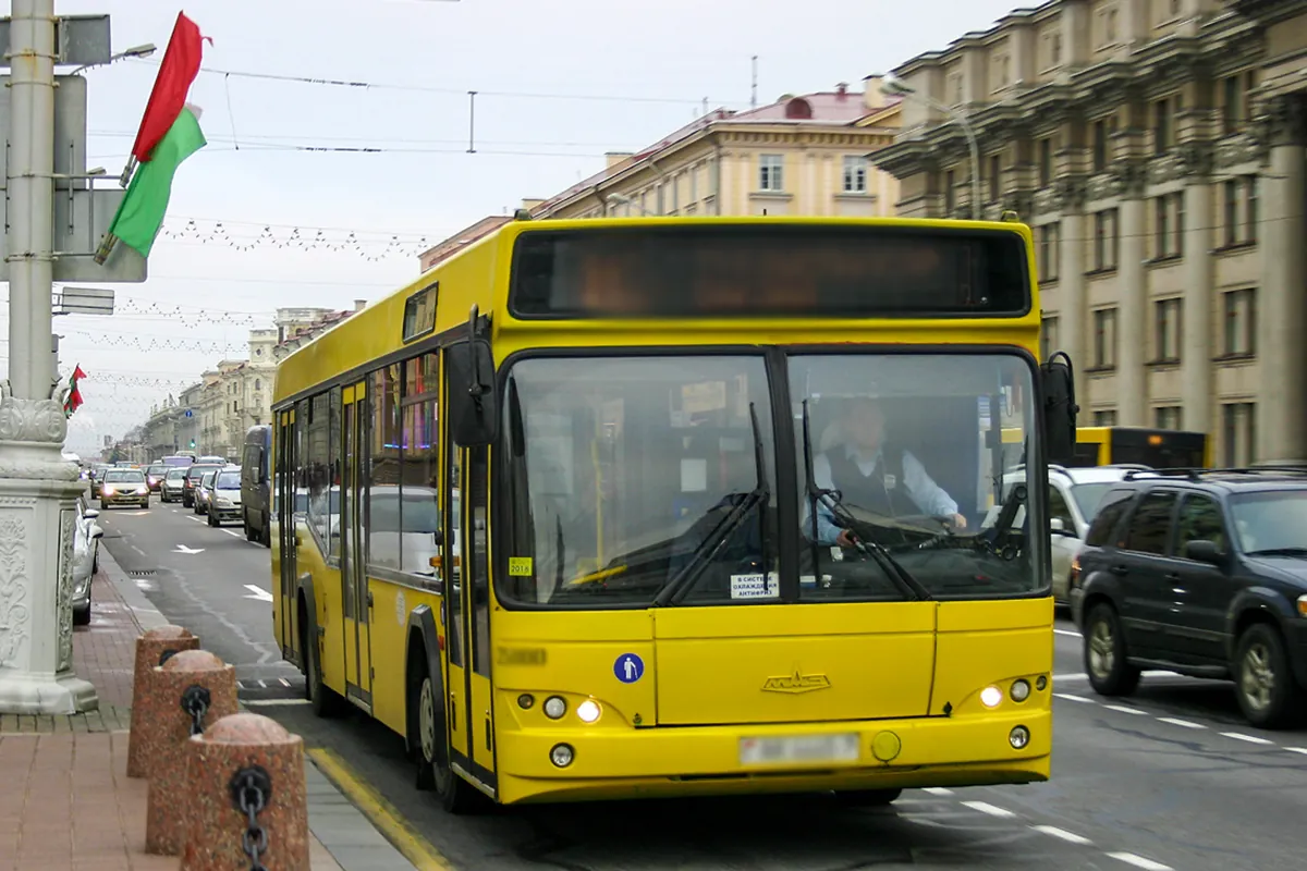 2483692